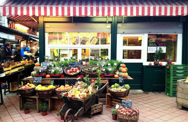 Vienna's Naschmarkt guided walking tour with tastings