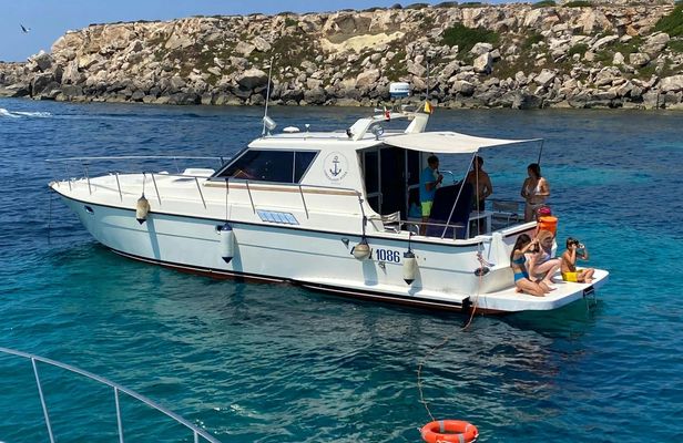Favignana and Levanzo visit with an aperitif on board