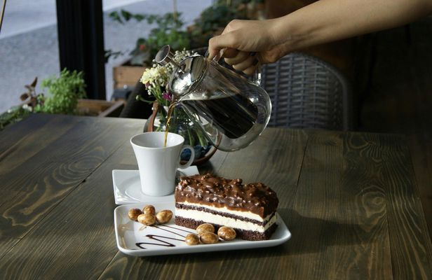 Guided tasting tour of traditional Viennese coffee, cake and chocolate