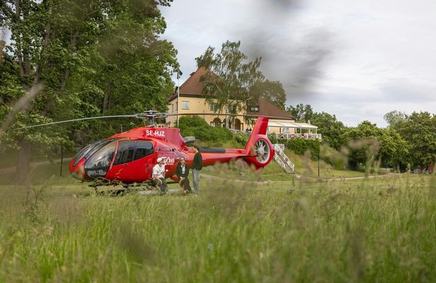 Stockholm helicopter tour with lunch at Grinda