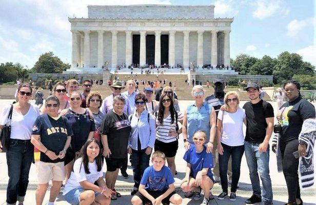 DC in a day with 10 monuments, cherry blossoms, and a boat cruise