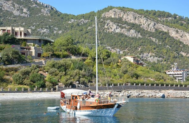 Full day small-group Turkish gulet boat cruise from Marmaris with lunch