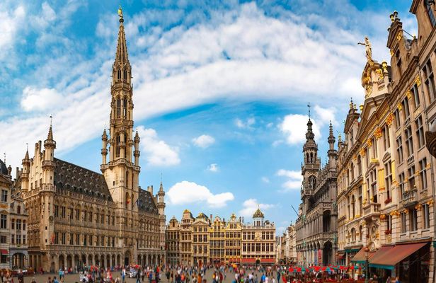 Brussels 2-hour intro walking tour with a local