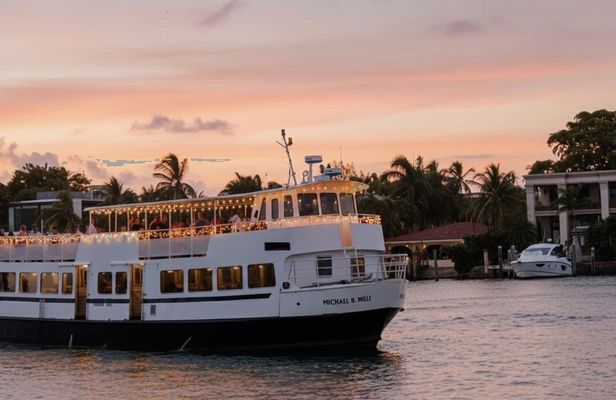 Miami skyline champagne cruise on Biscayne Bay