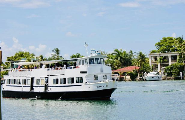 Miami celebrity boat tour and skyline views