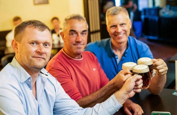 Prague legendary beer tour with dinner
