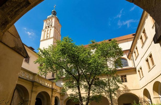 Basilica of St James and Minorite Friary 3-hours tour in Prague