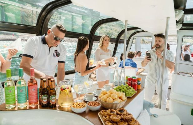 Boat cruise with buffet, sangria and open bar