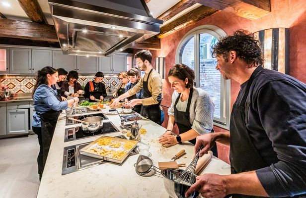Exclusive Venetian cooking class in Dorsoduro
