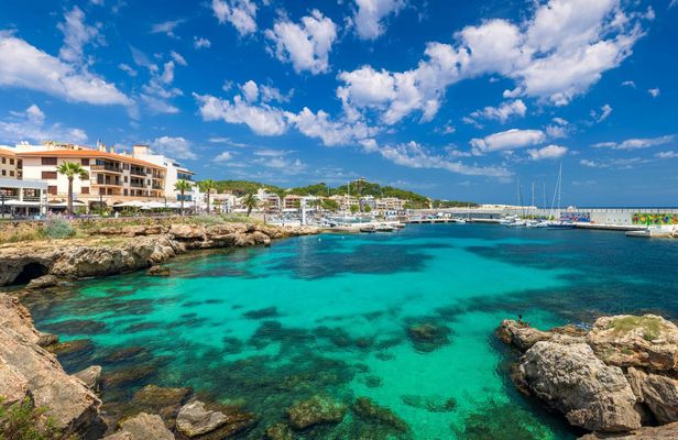 Stand-up paddleboarding and snorkelling in Cala Ratjada