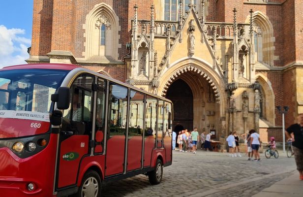 Wrocław electric car tour with guide
