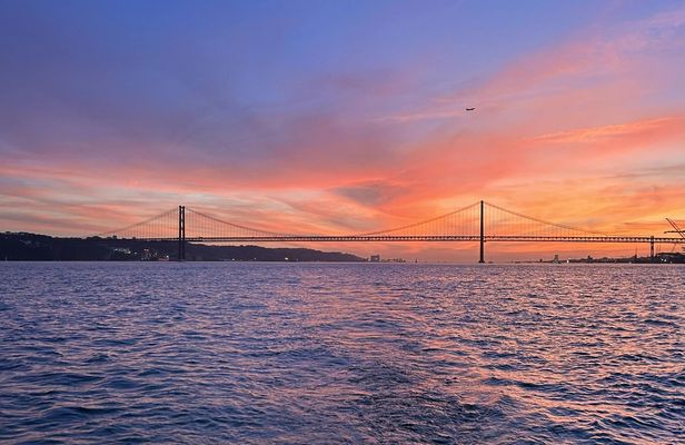 Sunset cruise with welcome drink