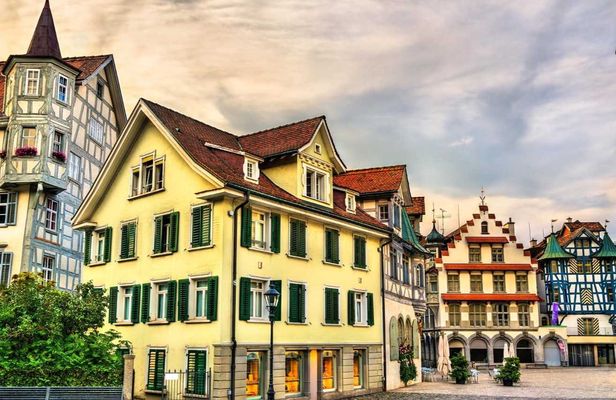 Biel city highlights walking tour with a local