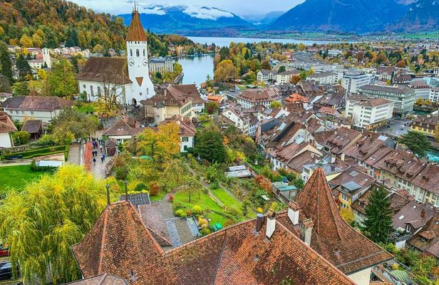 Thun city highlights walking tour with a local