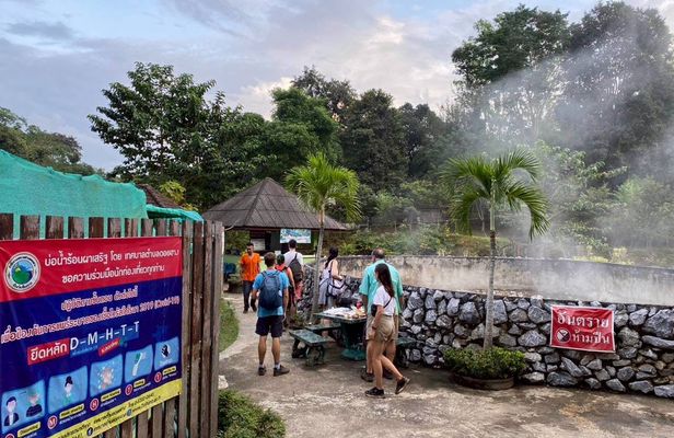 2-days and 1-night jungle trekking and hill tribe homestay