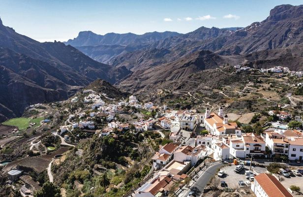 Full-day Gran Canaria tour with Teror, Tejeda and lunch in Fataga