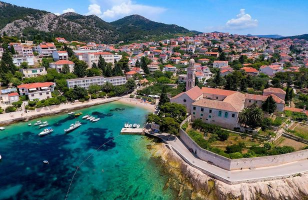 Blue Cave and island exploration private boat tour from Split