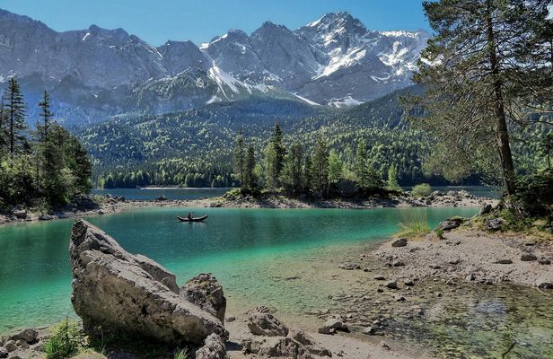 Day trip to Lake Eibsee with pick-up from Munich