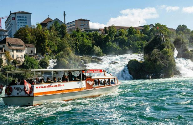 Circular river cruise from the Rhine Falls to Rheinau