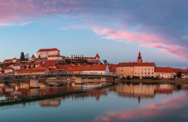 Tour to Ptuj Lake with local bubbles tasting