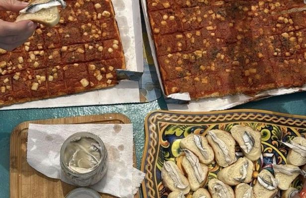 Private boat tour in Terrasini with aperitif and lunch on board