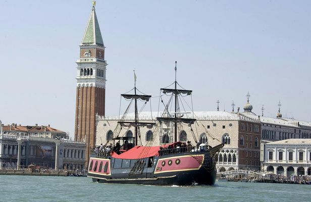 Venetian galleon panoramic lunch cruise in Venice