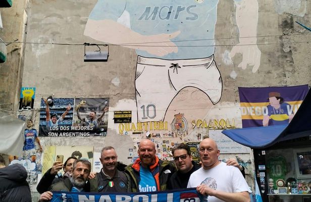 Diego Maradona tour with football, culture and pizza in Naples