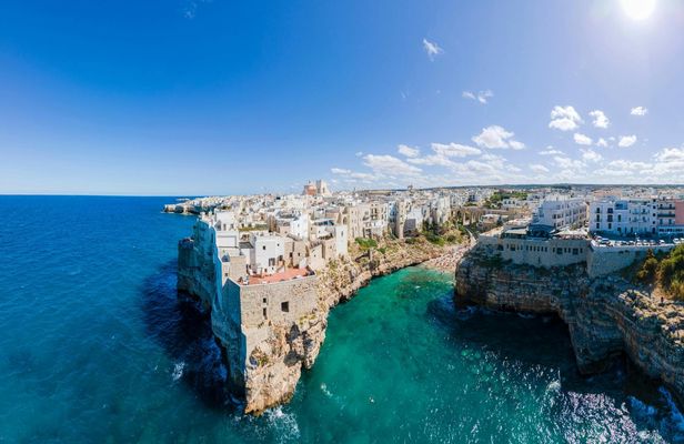 Boat tour and free time in Polignano a Mare from Bari