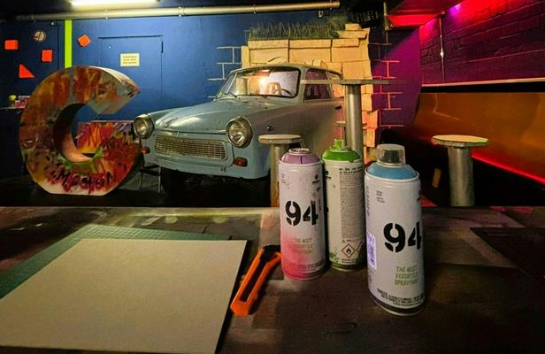 Berlin Graffiti art workshop with a local street artist