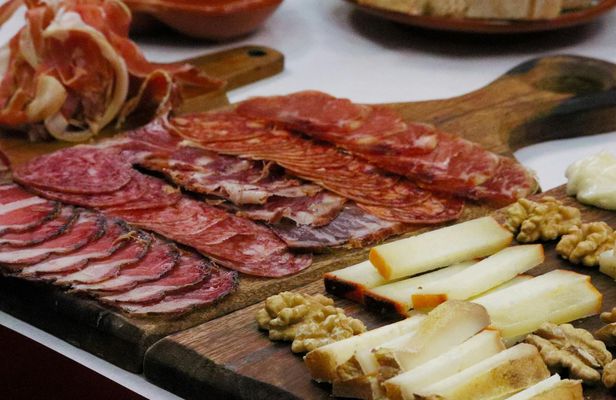 Porto local tasting tour