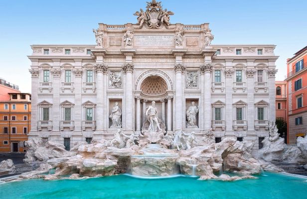 Exclusive rooftop aperitif in Rome with Trevi Fountain view