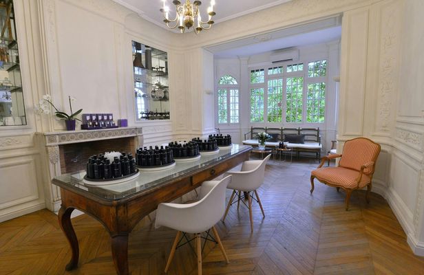 Private perfume workshop in Grasse Bastide