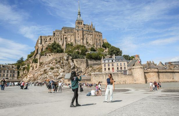 3-Day Excursion in Normandy, Mt Saint-Michel, Loire Valley from Paris