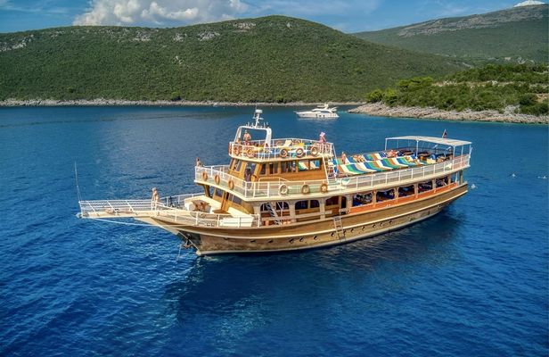 Full-day guided cruise from Tivat to Kotor with swim stop
