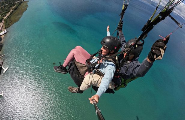 Paragliding experience with pick up in Ohrid