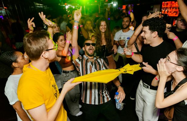 Faro pub crawl with a local guide
