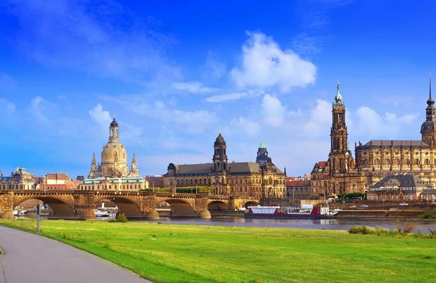 Dresden photography tour with a local