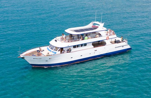 Larnaca Bay cruise