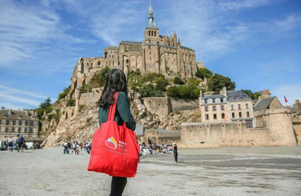 2-Day Excursion to Mont Saint-Michel, Loire Valley Chateaux and Wine Tasting from Paris