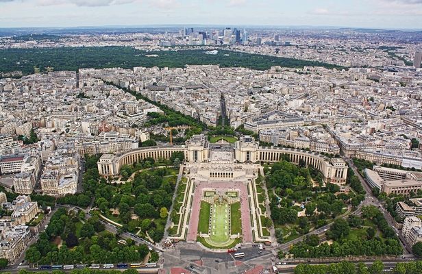 Guided tour to the Eiffel Tower and Versailles Palace