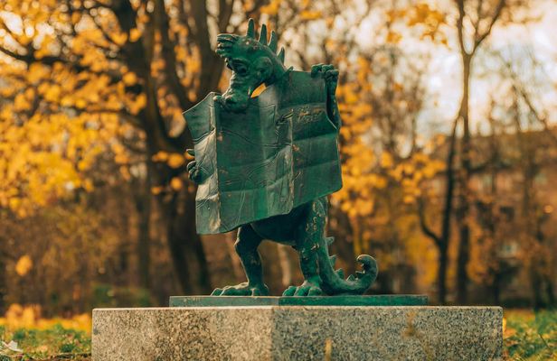 Family-friendly private tour through Kraków's Old Town and legends