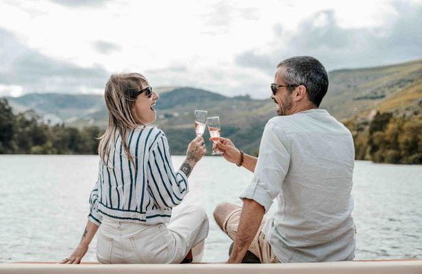 Private 1-hour Douro River solar boat cruise with wine tasting