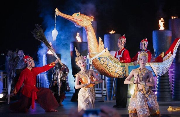 Sala Lakorn riverside buffet dinner with Thai show