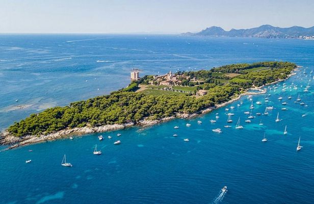 Boat trip to Saint-Honorat Island from Nice