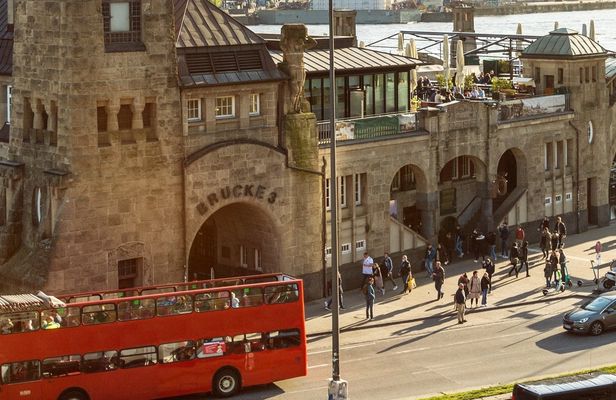 Hamburg sightseeing bus tour line C