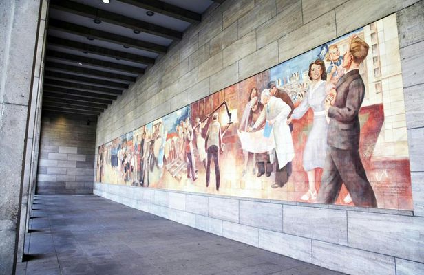 Berlin guided walking tour in English