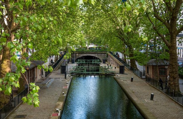 Guided cruise of The Old Paris on the Canal Saint Martin