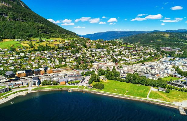 Private transfer from Bergen airport, city or cruise ports to Voss