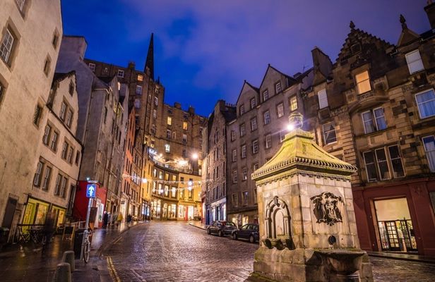 Electric Mile pub crawl with shots