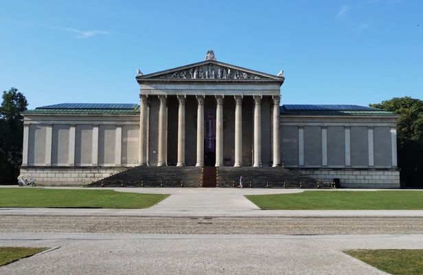 State Collection of Antiquities skip-the-line guided tour in Munich